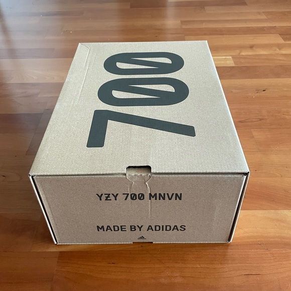 SOLD Yeezy Boost 700 MNVN ‘Analog’ - Picture 12 of 14